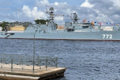 Город в ожидании парада в честь Дня ВМФ