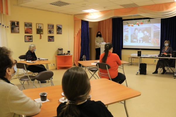 В Библиотечно-информационном центре «Интеллект» состоялась литературно-музыкальная встреча, посвящённая жизни и творчеству Л.О. Утёсова «Поющий сердцем. Л.О. Утёсов»