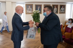 Глава администрации Фрунзенского района Константин Серов поздравил руководство и сотрудников Санкт‑Петербургского научно-исследовательского института скорой помощи имени И. И. Джанелидзе