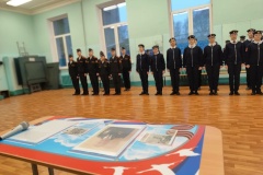 В школе № 102 Выборгского района открыли Парту Героя