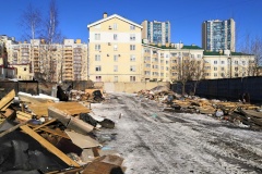 Все гаражные боксы, находящихся на территории гаражного кооператива на улице Солдата Корзуна, освобождены. Изъятое имущество перемещено на склад временного хранения и подлежит выдаче законным владельцам.
