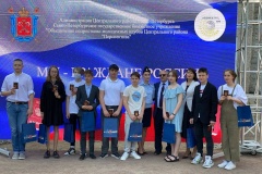 В Таврическом саду торжественно вручили паспорта юным жителям Центрального района