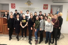 Школьники побывали в гостях у полицейских Фрунзенского района
