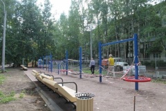 Новая игровая площадка с воркаутом на улице Демьяна Бедного