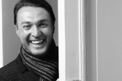 Литературный мейнстрим приглашает кировчан на творческую встречу с артистом театра и кино Самвелом Мужикяном