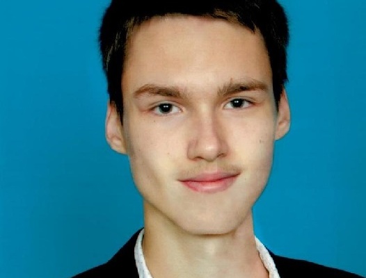 Клюев Никита, ученик 494 школы, сдал ЕГЭ по литературе на 100 баллов