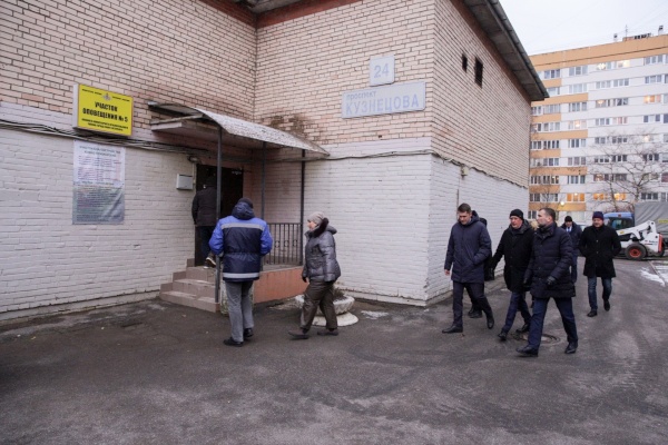 В Красносельском районе проверяли процесс  приема результата труда  дворников и механизаторов за день