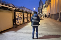 Комитет по контролю за имуществом Санкт‑Петербурга освобождает территорию у храма Спаса на Крови от незаконных киосков
