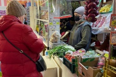 В Калининском районе ежедневно проходят рейды по контролю за соблюдением требований ограничительных мер в сфере торговли, общественного питания и бытового обслуживания