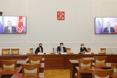 Развитие, управление и партнерство: в Петербурге прошел Кадровый совет при Губернаторе