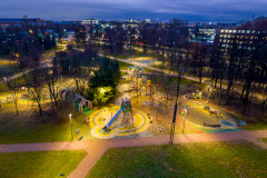 Александр Беглов: Любашинский сад осветили новые фонари и прожекторы с зелёным акцентом