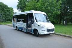 Первый в Петербурге бесплатный экскурсионный автобус начал курсировать по Приморскому району