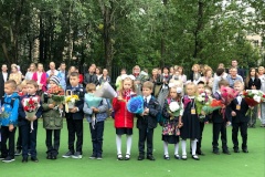 Более 3200 первоклассников сели за парты в Кировском районе