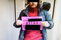 В Невском районе поймали расклейщиков незаконных объявлений