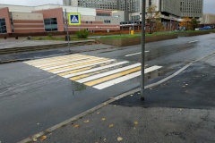 В Василеостровском районе завершены работы по занижению бордюрного камня на пешеходных переходах