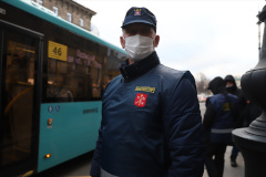 В общественном транспорте Северной столицы проконтролировали соблюдение пассажирами «масочного» режима