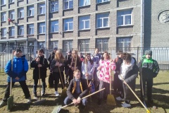 В рамках месячника по благоустройству в школе № 334 прошла экологическая акция