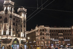 Площадь Льва Толстого получила современную подсветку