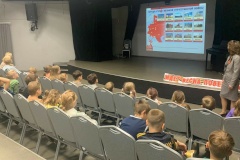 В Библиотеке им. А. В. Молчанова Кировского района прошли мероприятия, посвящённые Дню памяти и скорби, исторический экскурс «За час до рассвета»