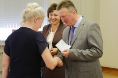 Глава района вручил награды педагогам