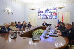 Петербург ликвидирует последствия снегопада: налажено межведомственное взаимодействие, жизнедеятельность города обеспечена