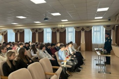 На профориентационной встрече школьники познакомились со спецификой обучения в военных учебных заведениях