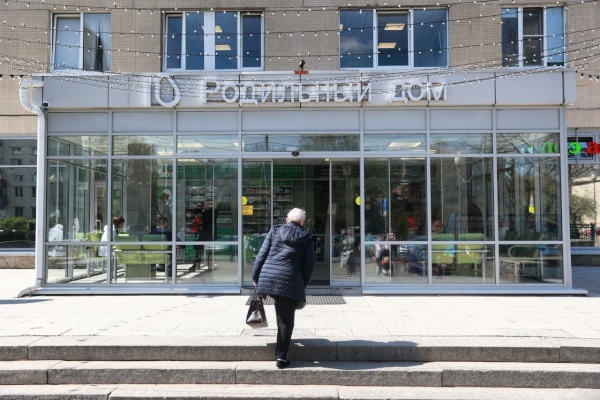 По 25 адресам в 13 районах Петербурга будут обустроены дополнительные парковочные места для инвалидов