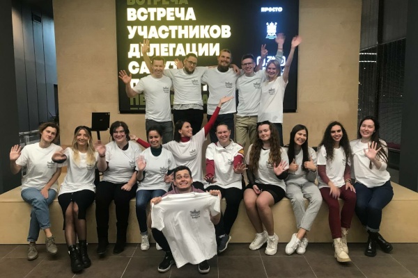 петербуржская делегация, которая отправлилась на  смену форума Таврида «В эфире»