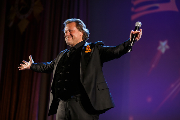 Большая концертная программа стала прекрасным праздничным подарком