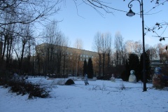 Реконструировано освещение сада Василеостровец