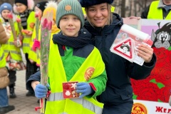 В Красногвардейском районе прошла акция «Цветы для автоледи»