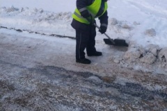 Уборка снега в Невском районе идет полным ходом!