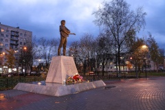 Сквер и памятник Виктору Цою предстали в новом свете