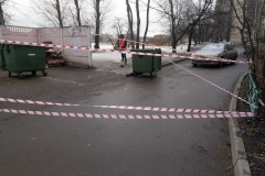 На контейнерной площадке в Невском районе обнаружили ртуть  в мусорном баке