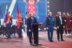 Губернатор Александр Беглов и министр МЧС Александр Куренков открыли XXXII Международный турнир по мини-футболу памяти героев-пожарных и встретились со вдовами огнеборцев