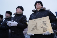 На Площади Труда установлен закладной камень на месте будущего памятника адмиралу Федору Ушакову