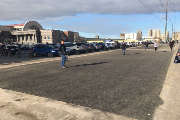 Благоустройство территории у станции метро «Парнас»