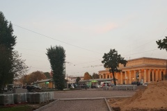 Рядом с Кировским заводом продолжается благоустройство Путиловского сквера