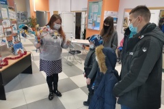 Выставка творческих работ ко Дню рождения Деда Мороза «Новогодняя сказка»