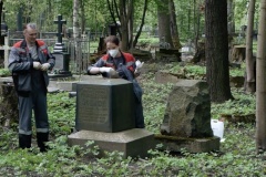 Опубликовано видео мастер-класса по уходу за памятниками из натурального камня