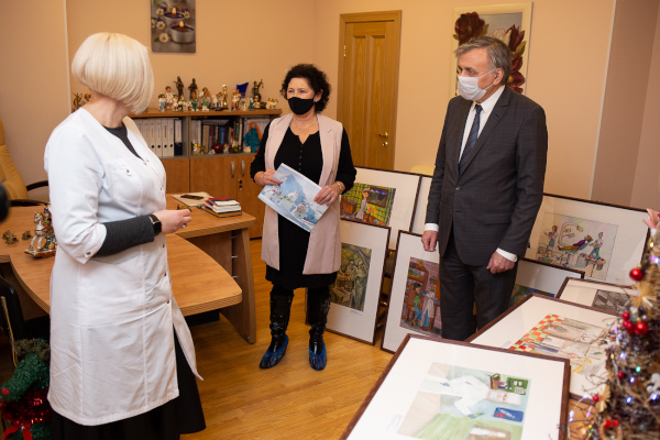 В преддверие Нового года в Петродворцовом районе прошла акция признательности медикам "БлагоДарим"