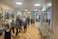 Педагоги и школьники отработали действия при пожаре