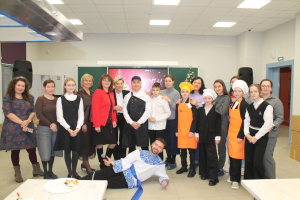 В Калининском районе прошла предновогодняя «Кулинарная ёлка» с мастер-классами от шеф-поваров