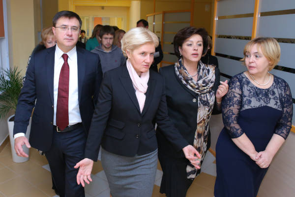 14 ноября – Жанна Воробьёва показала детский сад и школу во Фрунзенском районе Ольге Голодец и Наталье Третьяк 