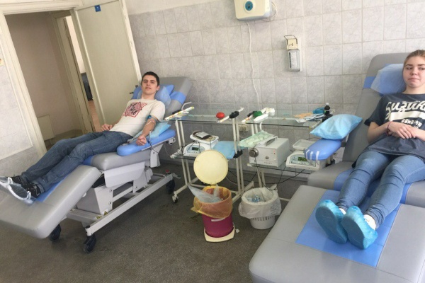 Студенты из Фрунзенского района стали участниками акции, приуроченной ко Всемирному Дню донора
