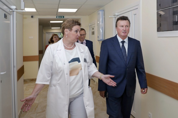 Посещение главой района отделения травмотологии поликлиники №51 после капитального ремонта