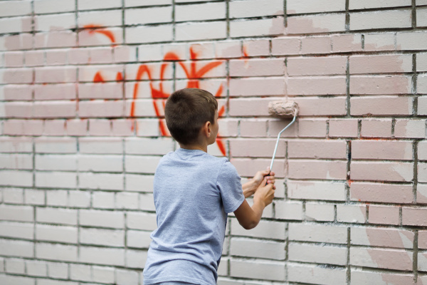 #ЗаФасадим: волонтёры против вандализма