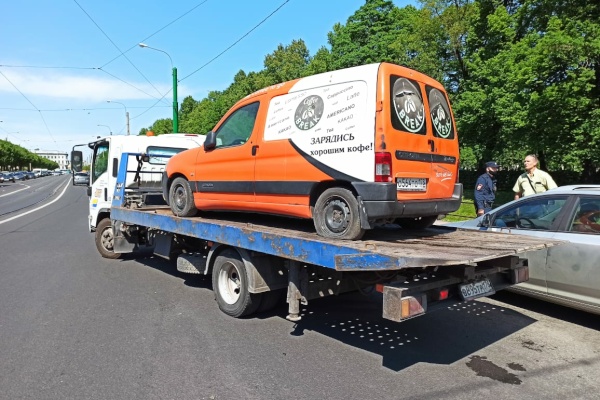 В Петербурге усилена борьбе с нелегальной торговлей