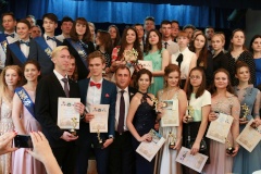 Торжественная церемония вручения медалей выпускникам Кировского района