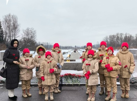 Школьники Петроградского района присоединились к акции «Блокадная парта»